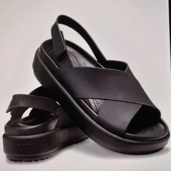 Crocs Brooklyn Luxe Cross Strap Sandals Black Women’s Size 8 - Picture 16 of 16